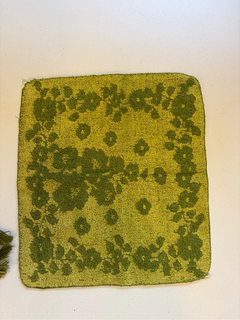 Vintage Mid Century Green Bath Towel Set Fringe Cannon Retro Mod Decor 1970s - Picture 5 of 10